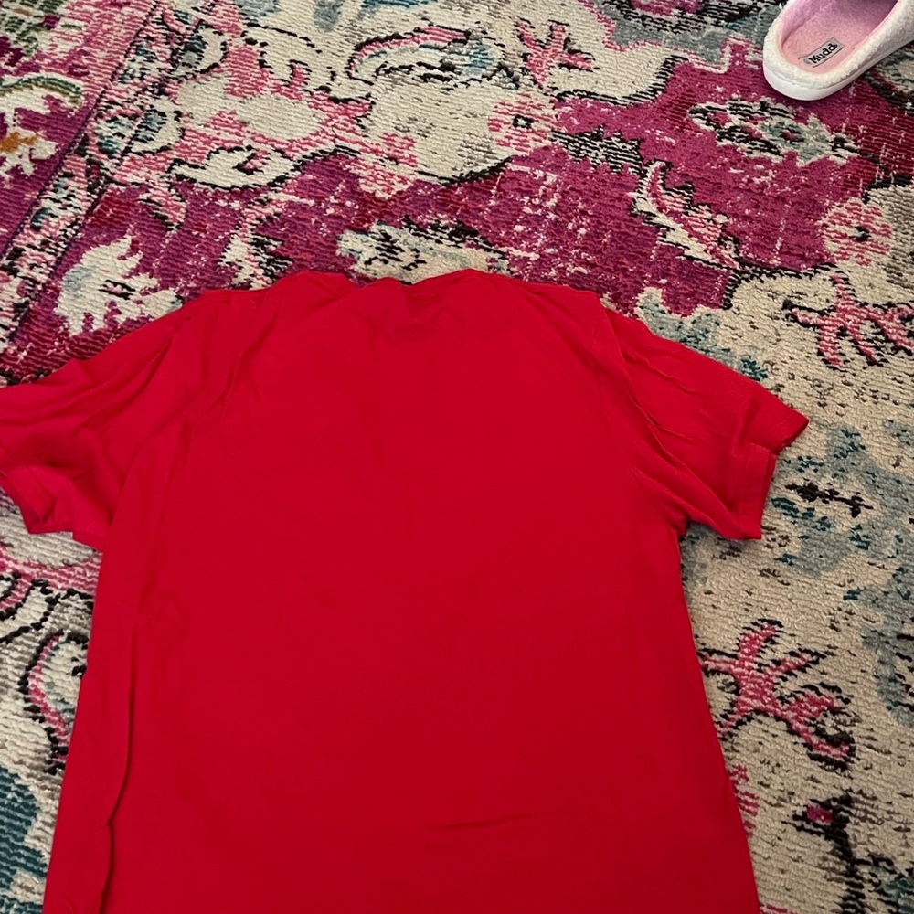 Red tee - Picture 3 of 3